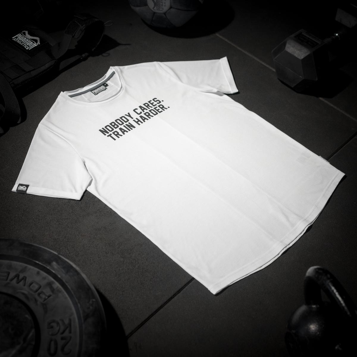 T-Shirt Nobody Cares