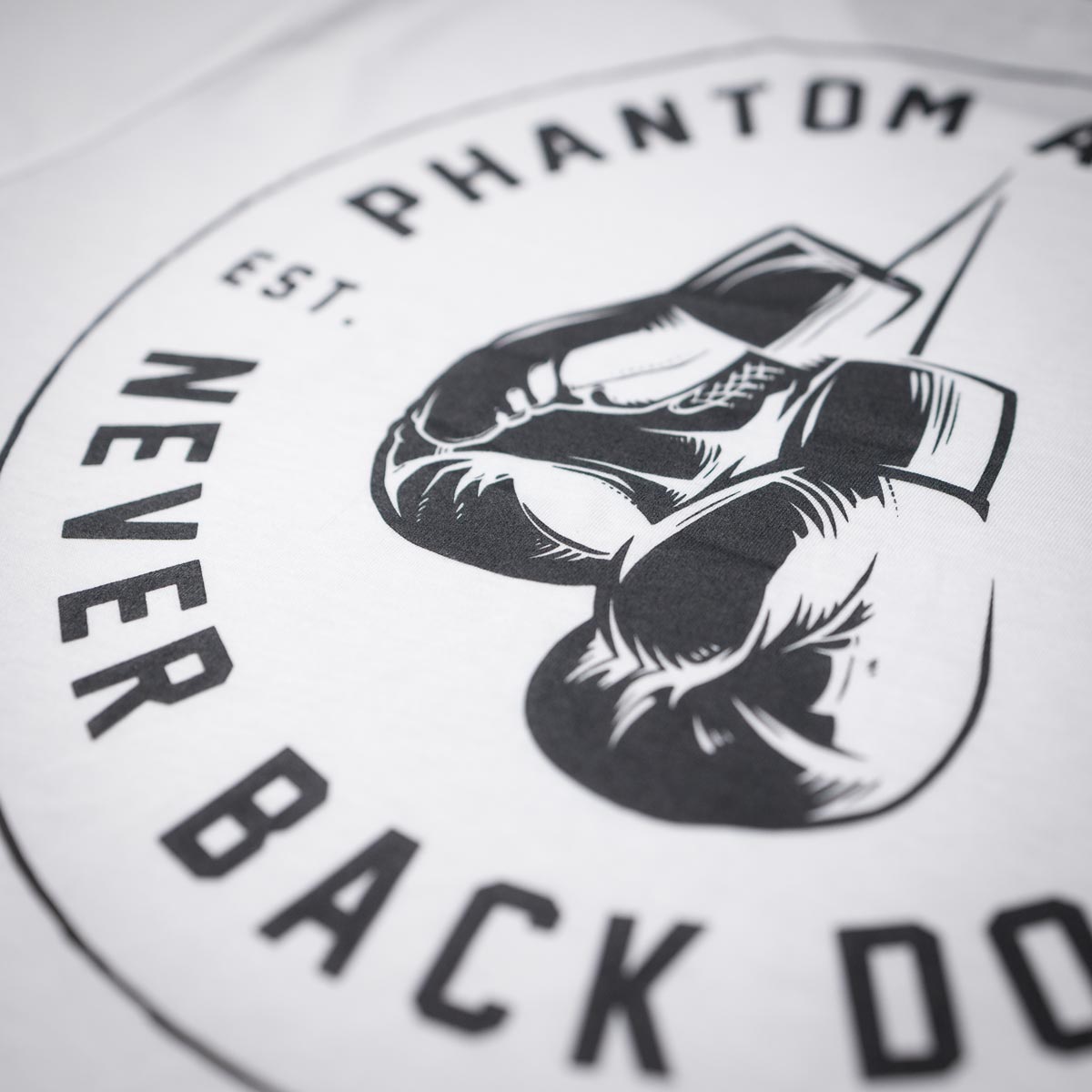 T-Shirt Never Back Down