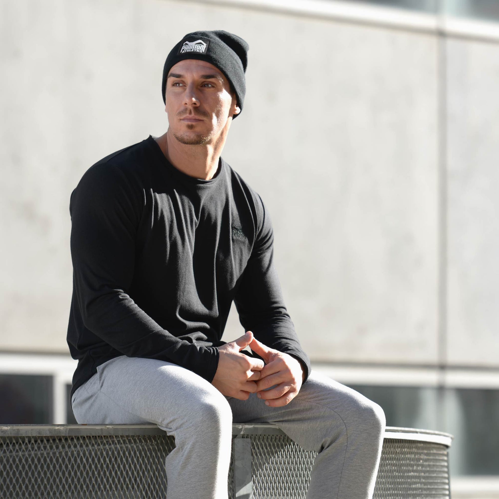 Phantom Athletics Beanie Mütze Haube schwarz Sonic Logo patch umgeschlagen